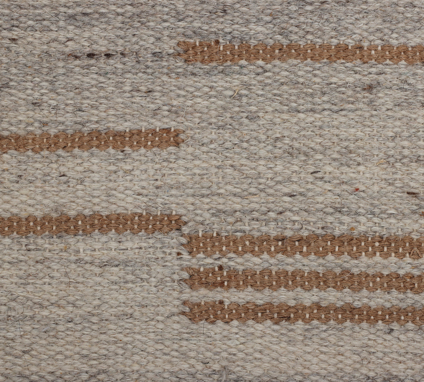 Beige knitted Pouf