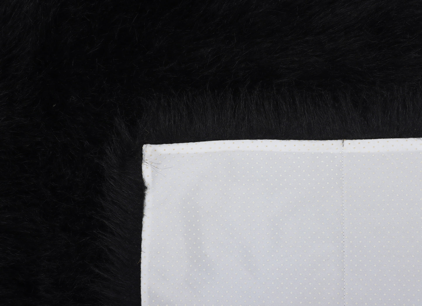 Black Fur Mat - 32''x44''