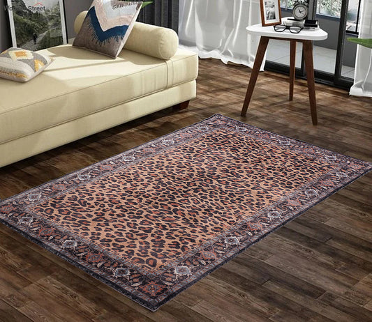 CHIC LEOPARD PRINT RUG
