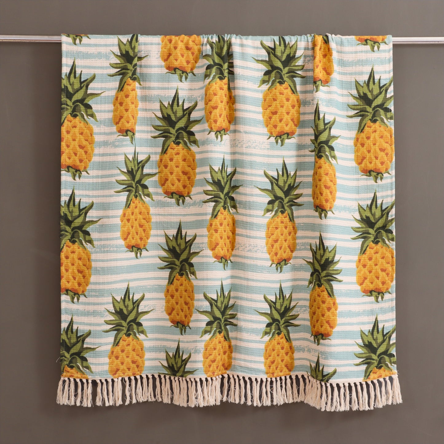 Pineapple Print Throw